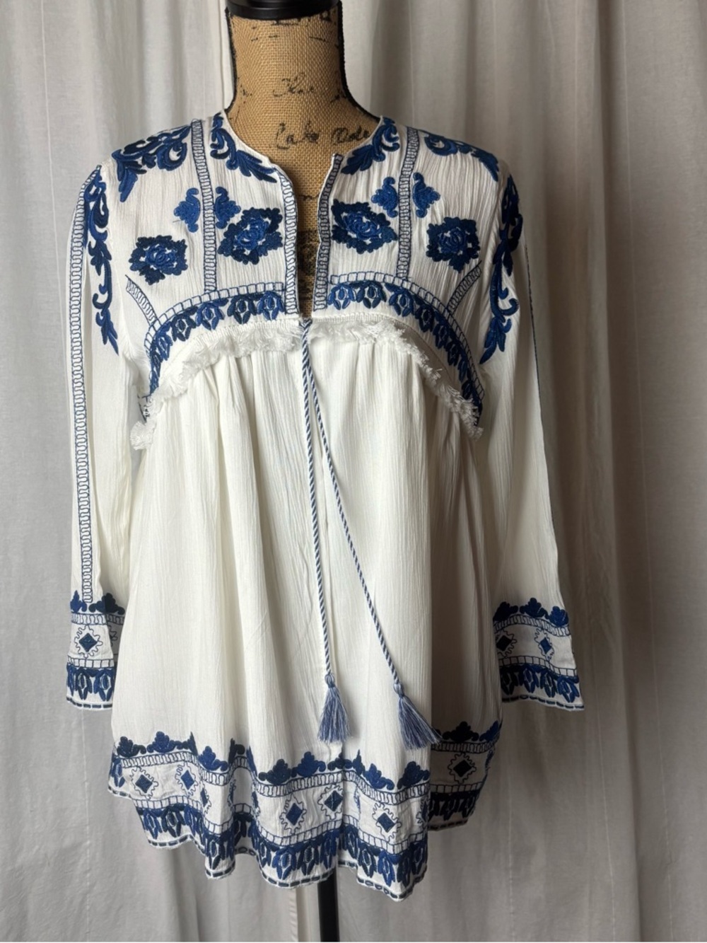 Dnaag Wears Open  Tie Front Peasant Blouse White Blue Embroidery Sz Large Flowy